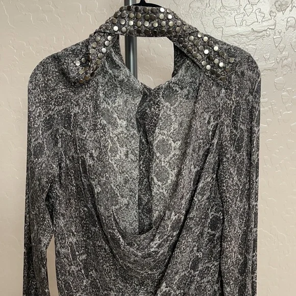 Haute Hippie Silk Button Down Open Back Long Sleeve Studded Blouse Brown Blk XS - Picture 13 of 13